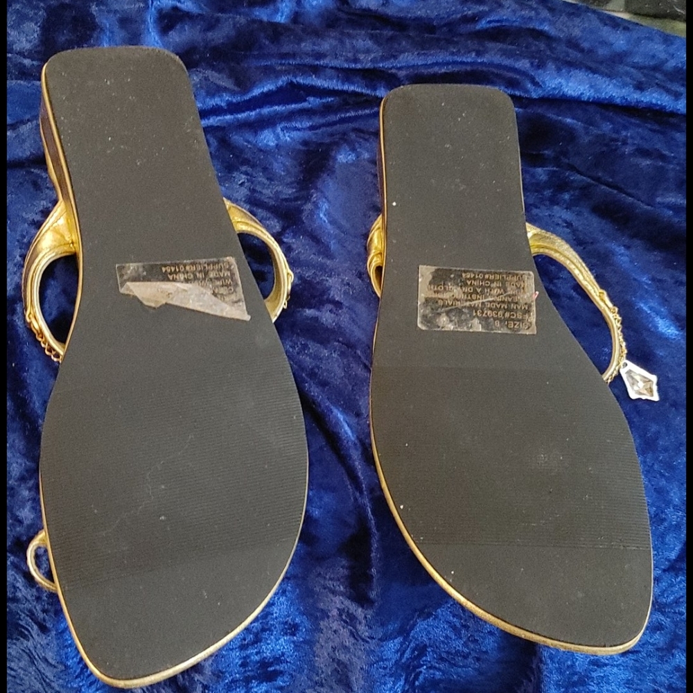 Sandals - Picture 3 of 3